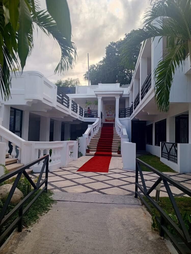 Sams Hotel 11/11