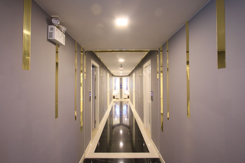 Pratunam Atrium Hotel photo1