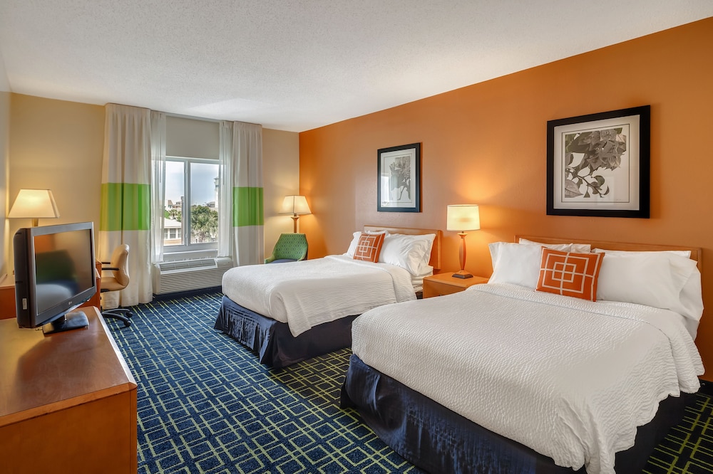 Fairfield Inn and Suites Jacksonville Beach 17/54