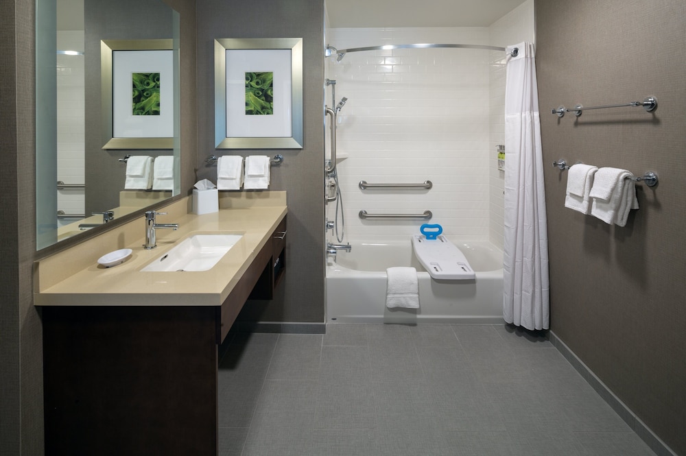 Staybridge Suites Phoenix Biltmore Area 19/56
