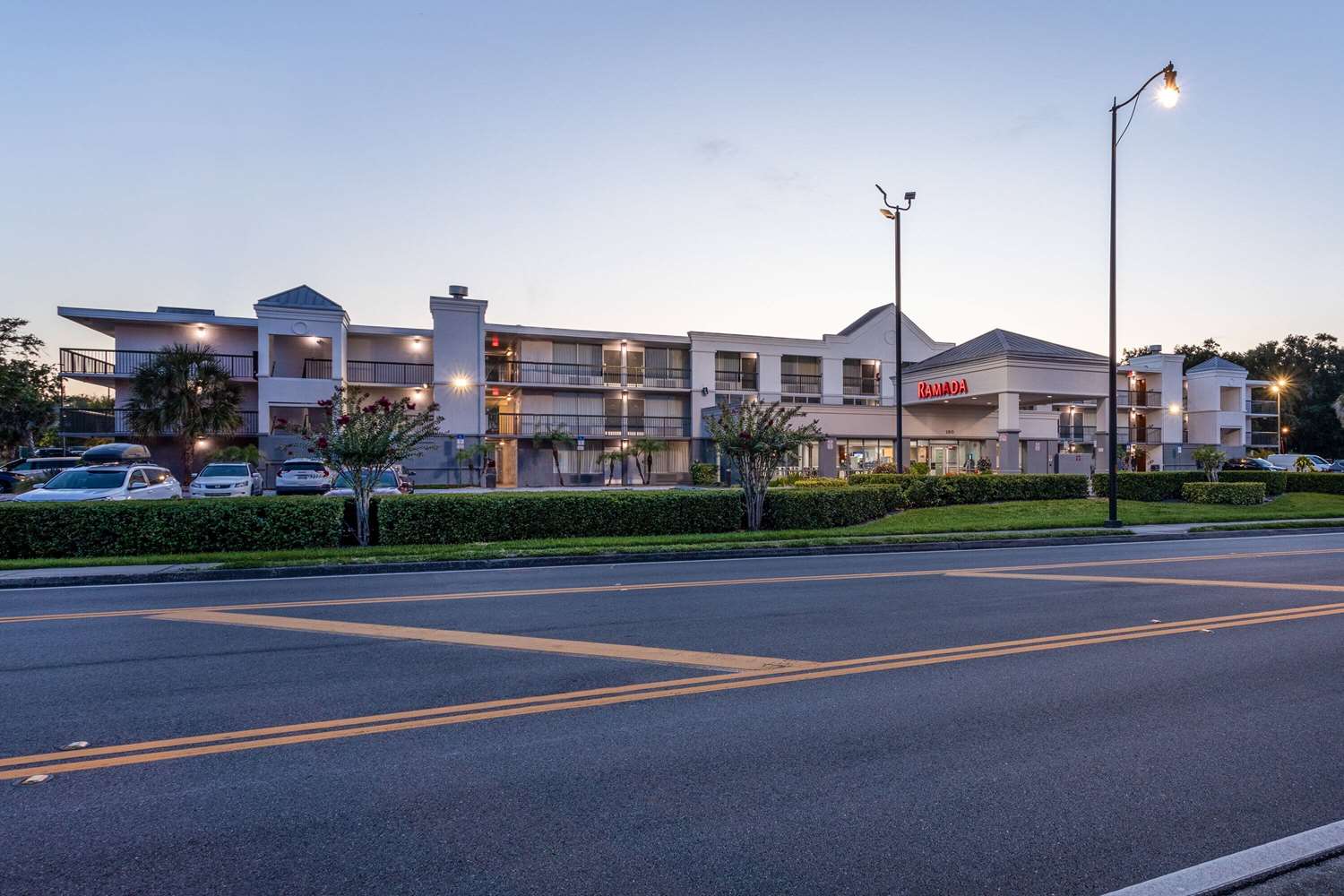 Ramada by Wyndham Altamonte Springs Near I-4 20/39