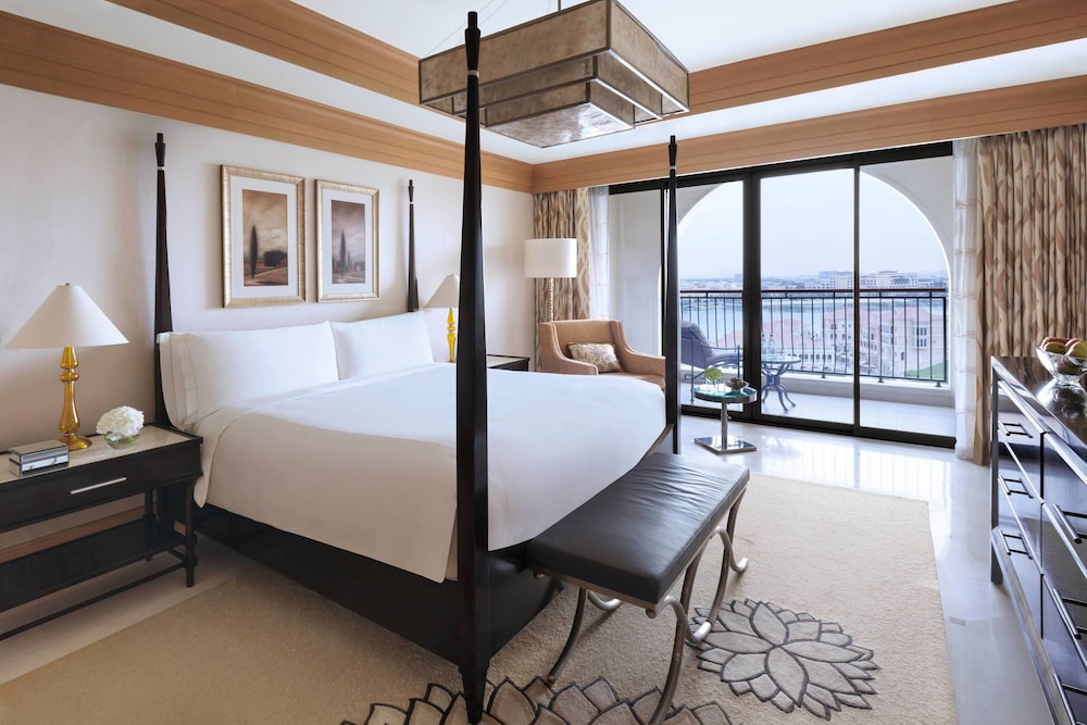 The Ritz Carlton Abu Dhabi Grand Canal 10/63