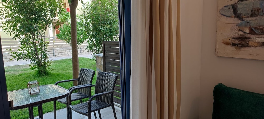Ilianthos Apartments And Studios 43/50