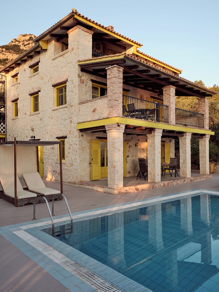 Zakynthos Villas 3/50