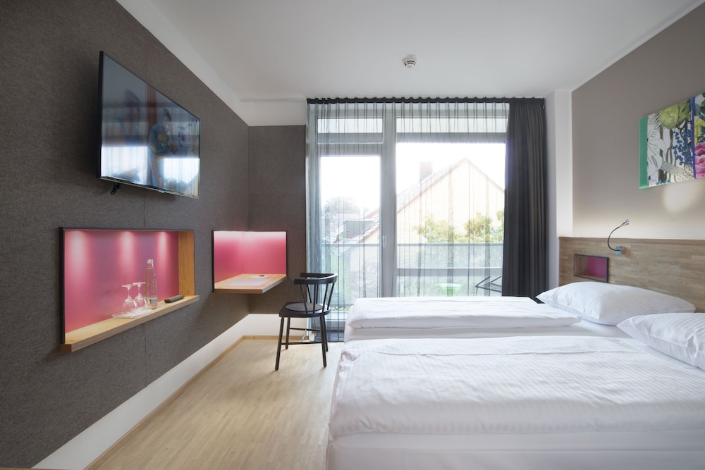 COMFORT, SINGLE, QUEEN BED