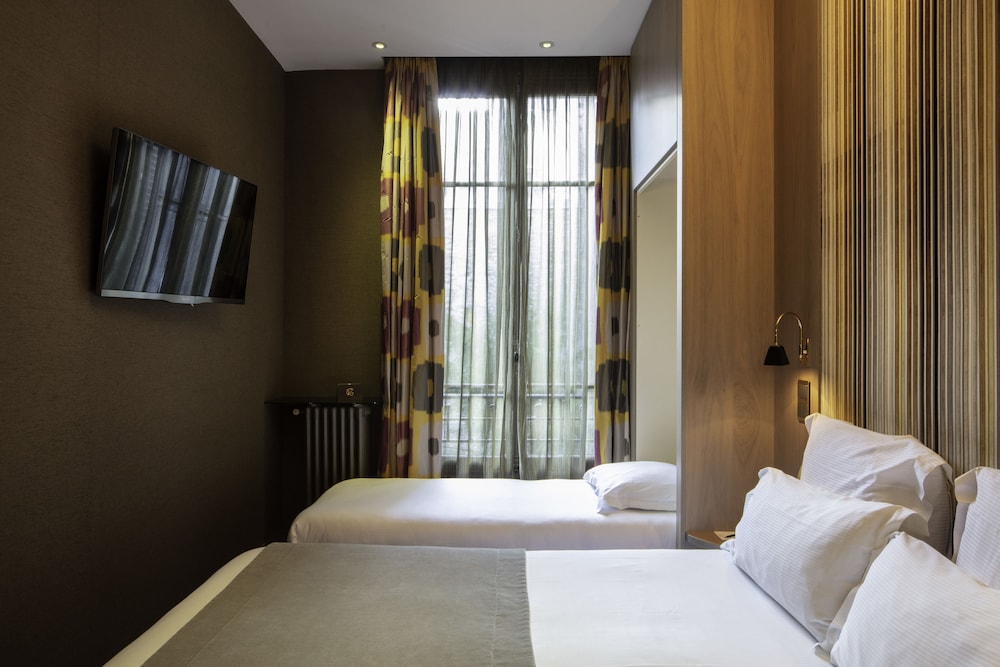 Regents Garden Hotel 5/50