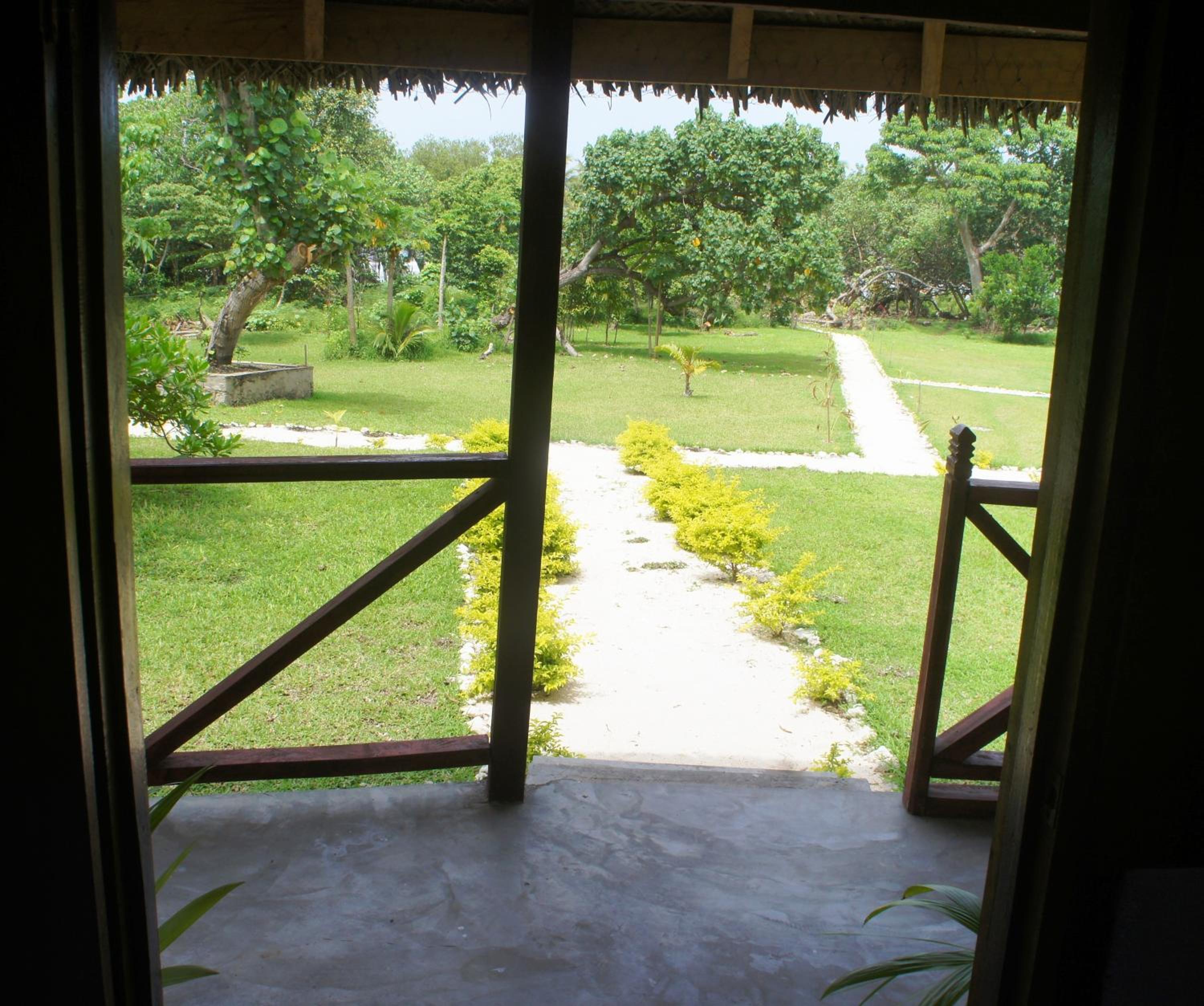 Alofa Beach Bungalows 1/22
