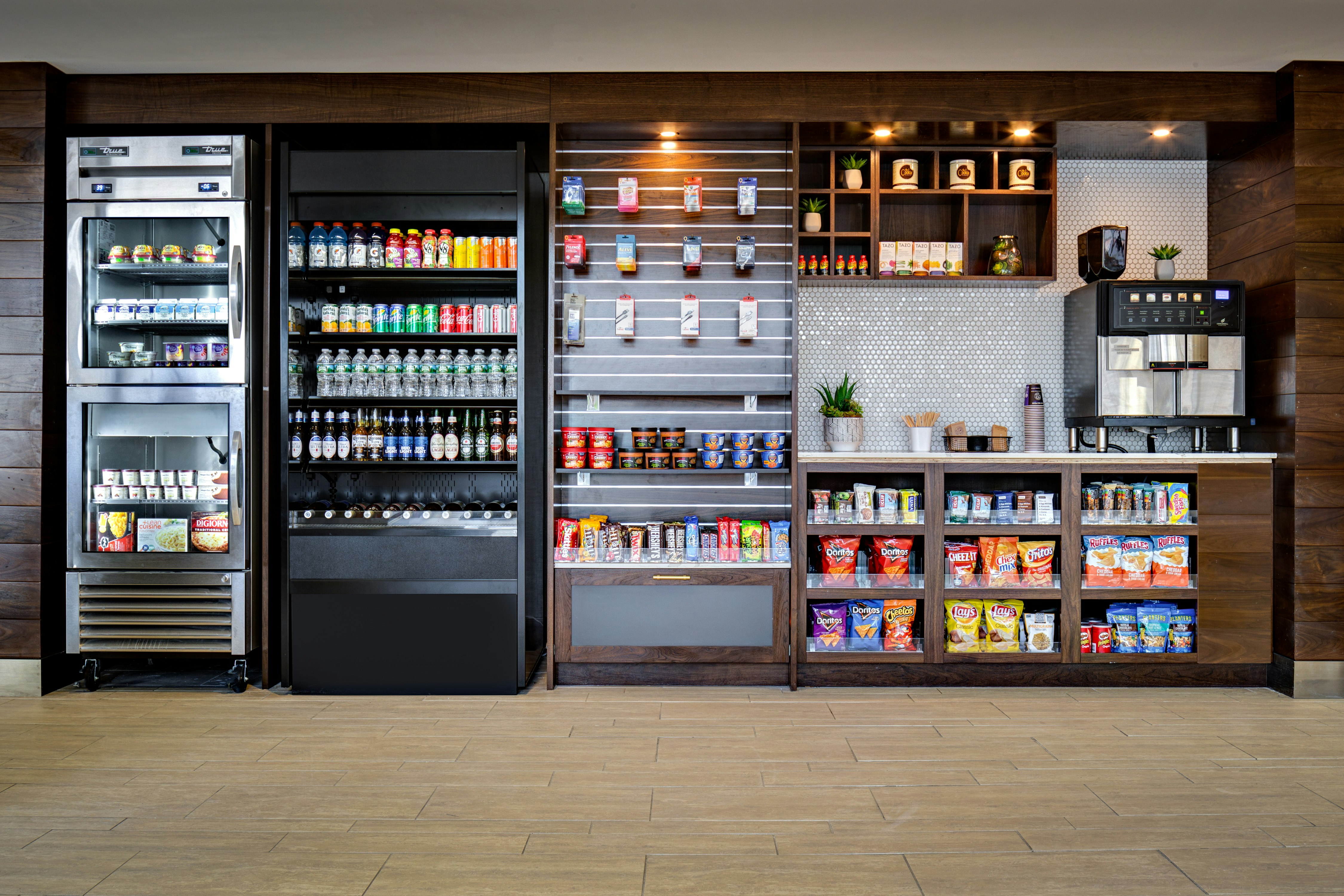 DoubleTree by Hilton Fairfield Hotel & Suites 34/36