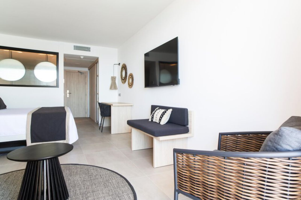 Invisa Hotel Club Cala Verde 70/103