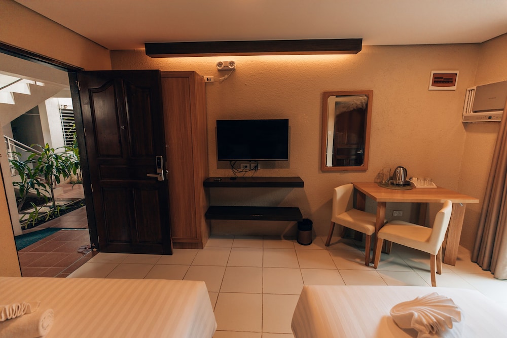 Pearl Vista De Coron Resort Hotel 41/50