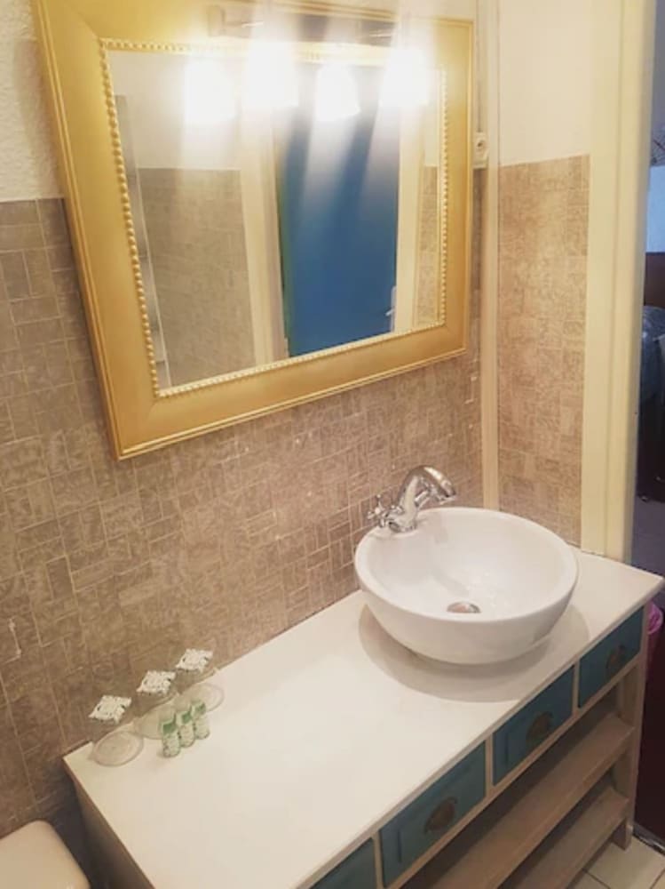 Azurene Royal Hotel 34/67