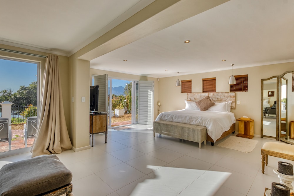 FAMILY SUITE, OCEAN VIEW, KITCHENETTE