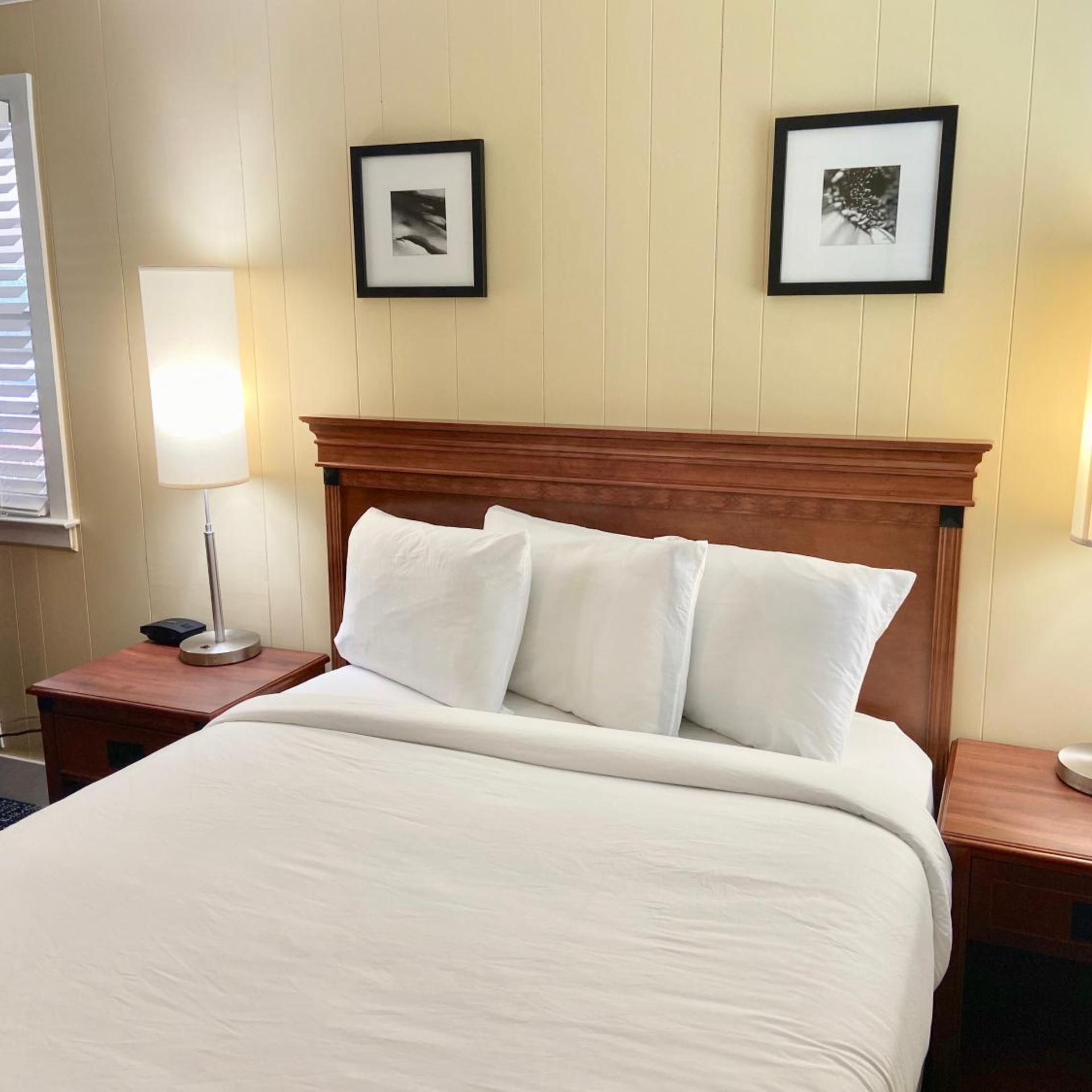 Elk Rapids Lakeshore Inn 15/42