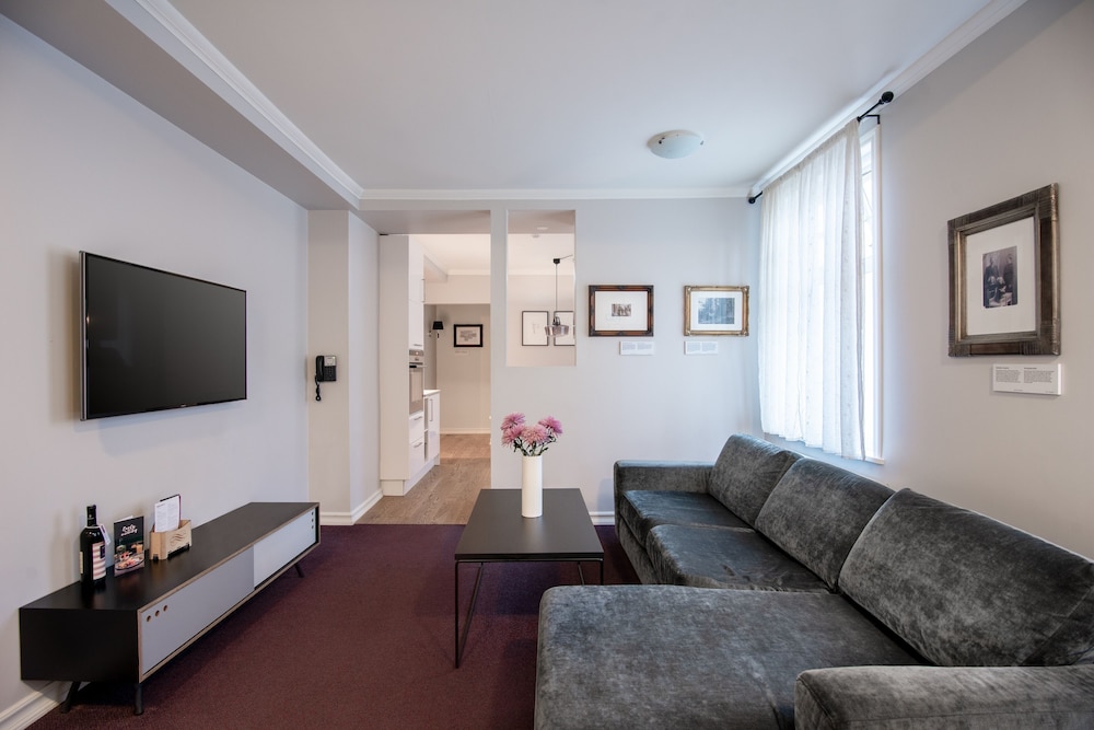 Reykjavik Residence Hotel 49/75