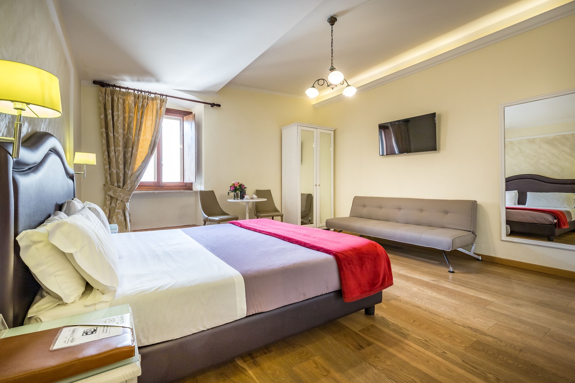 SUPERIOR, DOUBLE BED