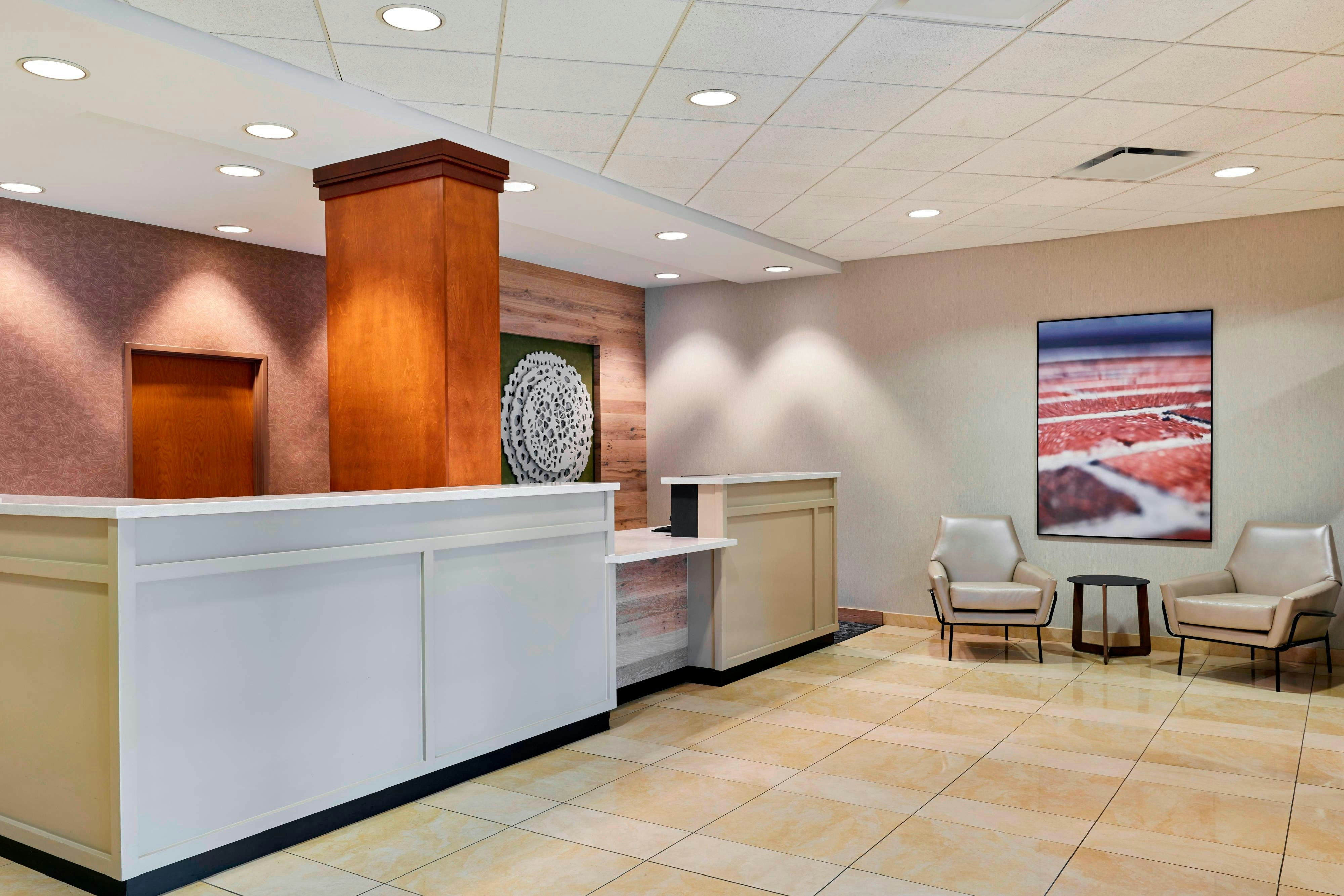 Lobby at FAIRFIELD INN AND SUITES INDIANAPOLIS DOWNTOWN, INDIANAPOLIS - IN