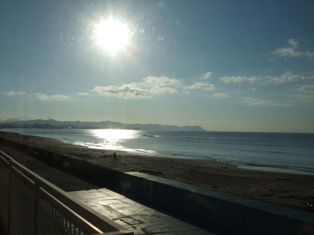 SEASIDE HOTEL KAMOME 63/67