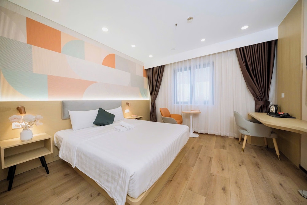 Twins Hotel 23/48