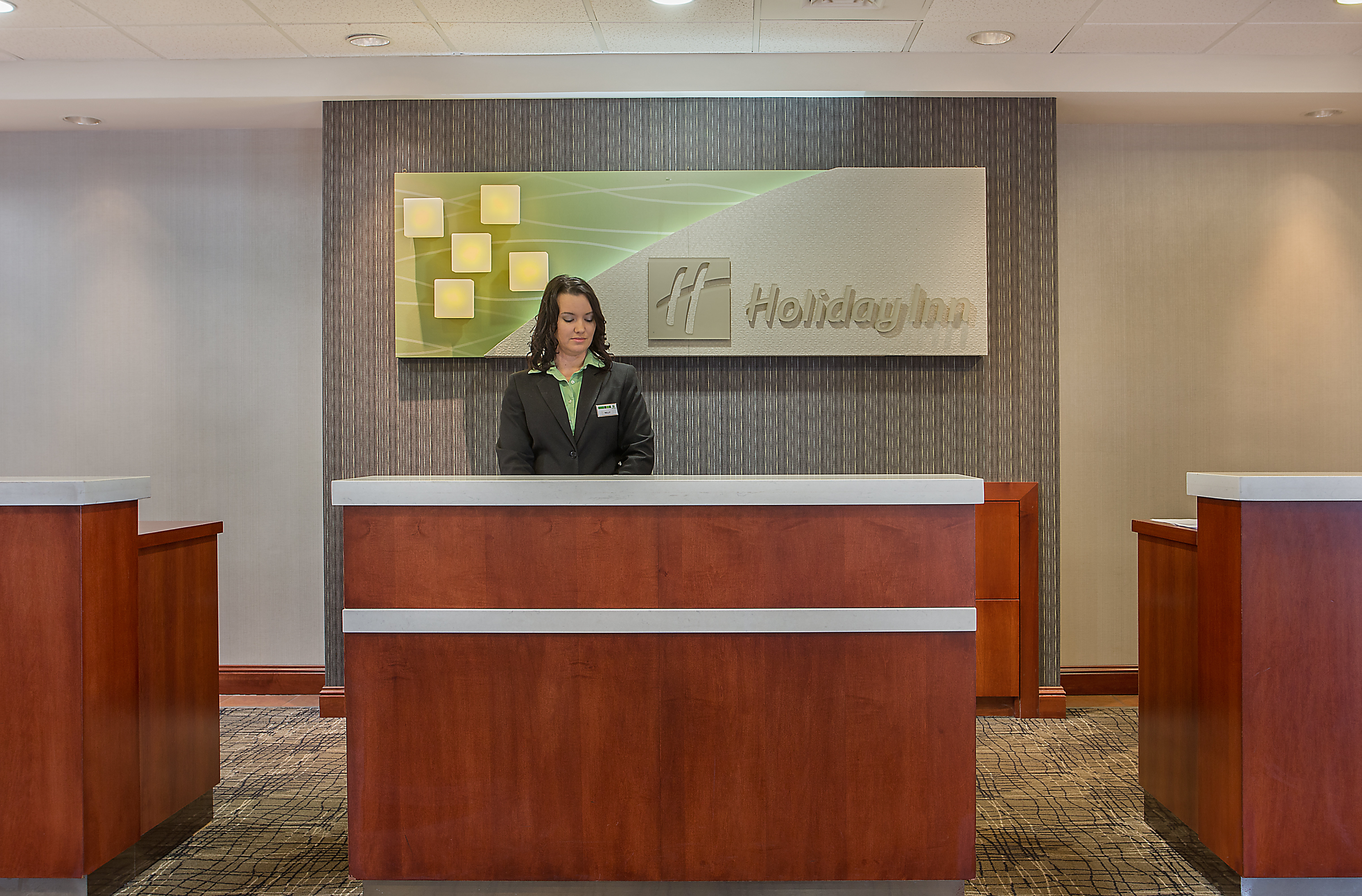 Holiday Inn University Plaza-Bowling Green 9/71
