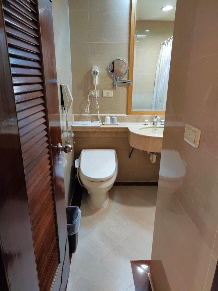 Kyoto Taipei Hotel 64/68