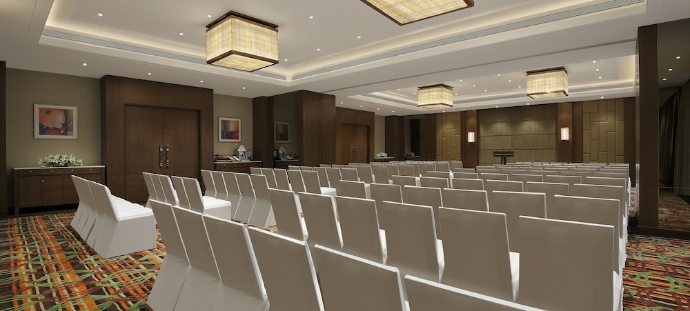 Novotel Lucknow Gomti Nagar 12/66
