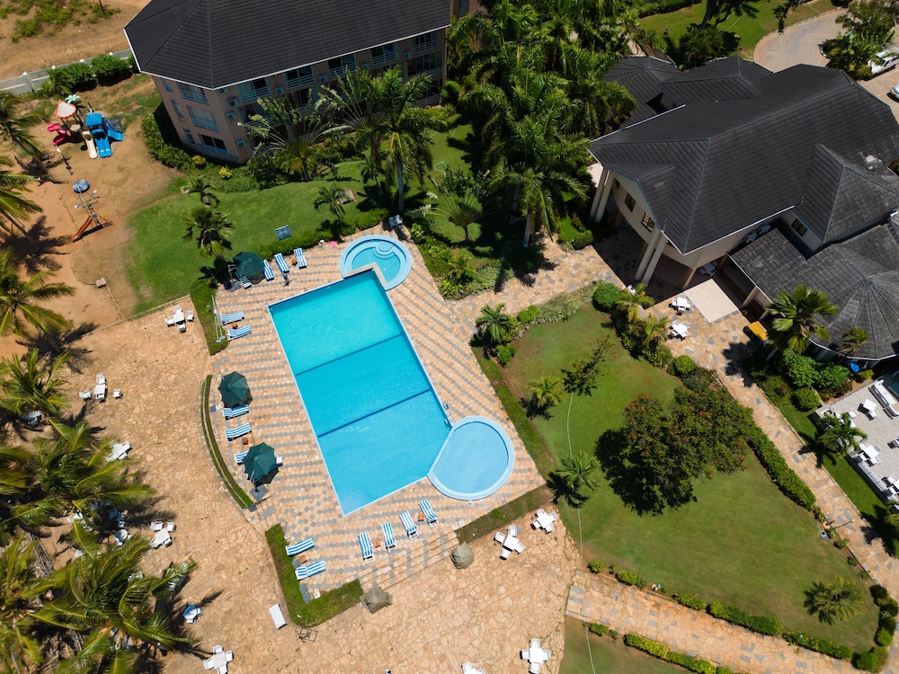 Tanga Beach Resort & Spa 20/50