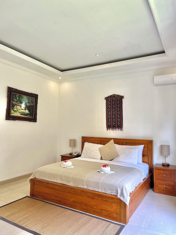 DELUXE, DOUBLE BED
