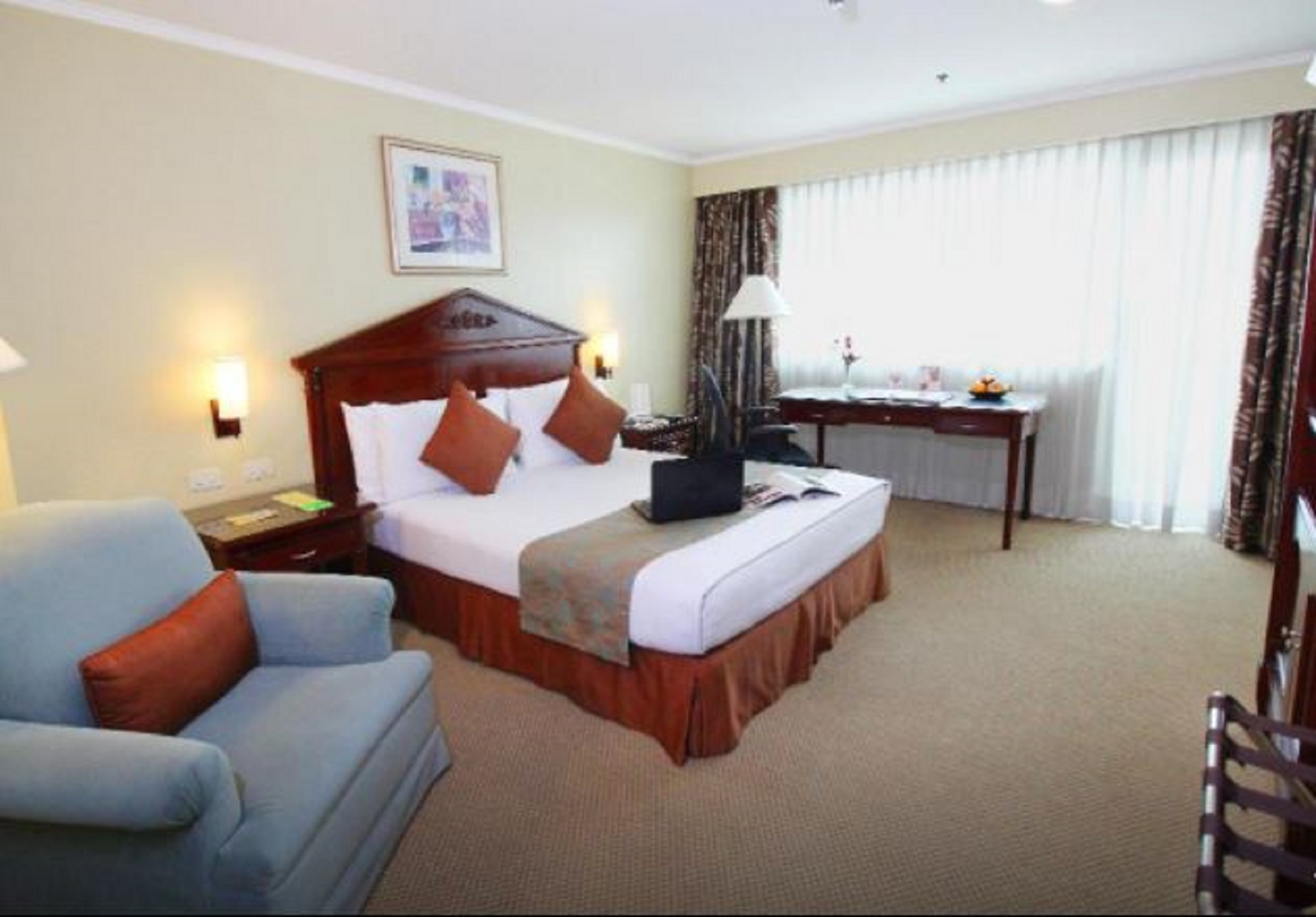 OXFORD SUITES MAKATI 9/41