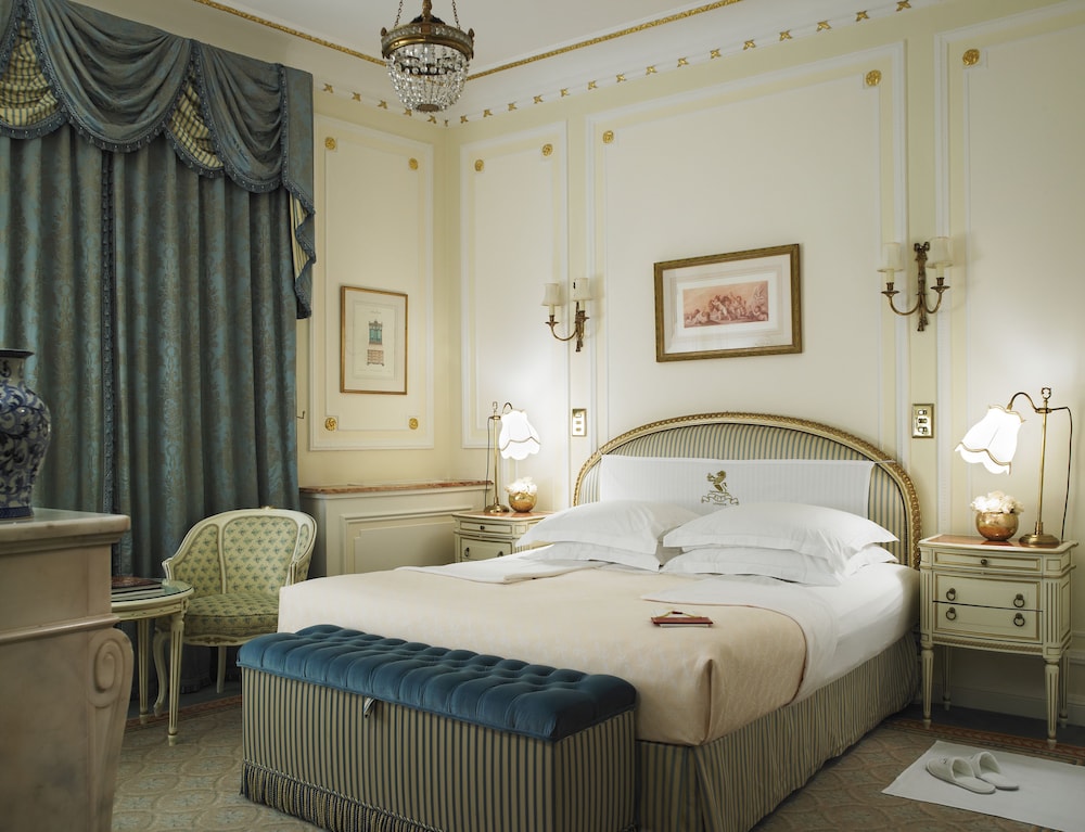 RITZ LONDON 18/99
