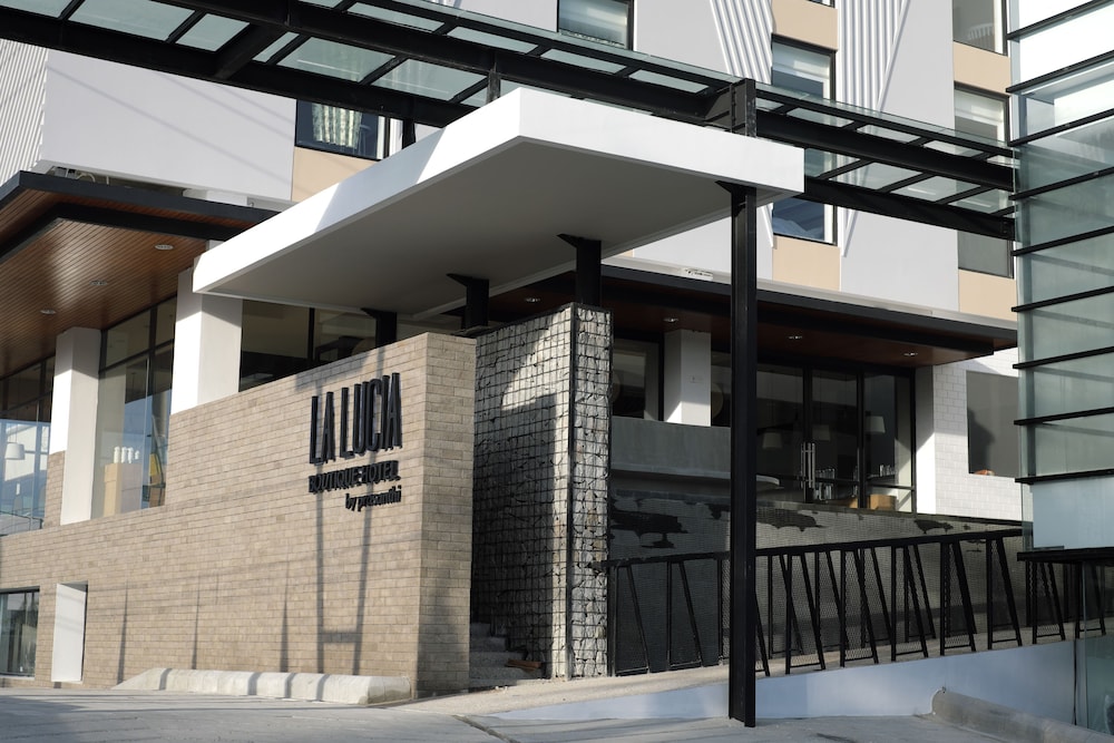 La Lucia Boutique Hotel by Prasanthi 2/48