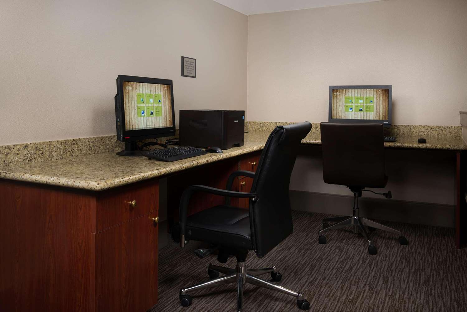 Country Inn & Suites by Radisson, Portland International Airport, OR 29/31