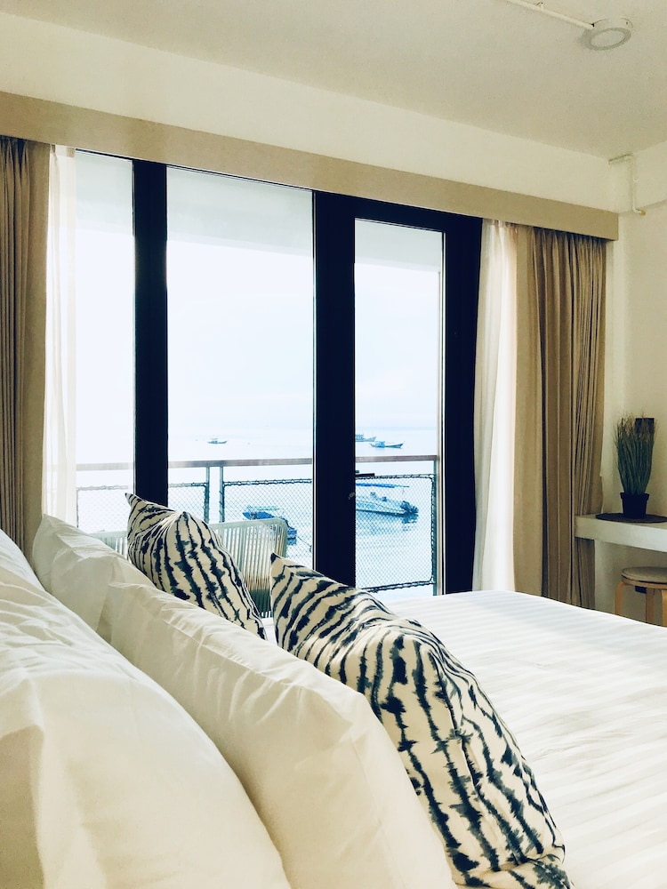Blue Tao Beach Hotel 9/59
