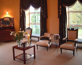 Castle Oaks House Hotel 38/58