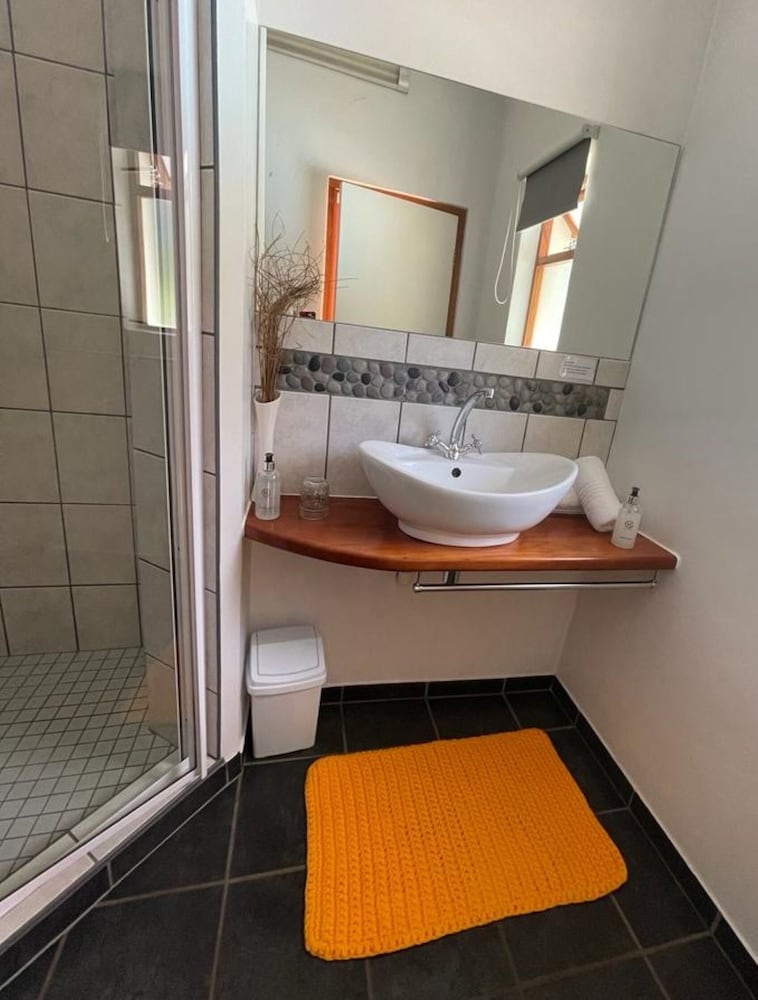 Marula Lodge Guesthouse 34/36