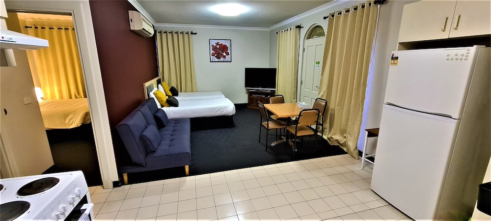 Brunswick Tower Hotel 39/60
