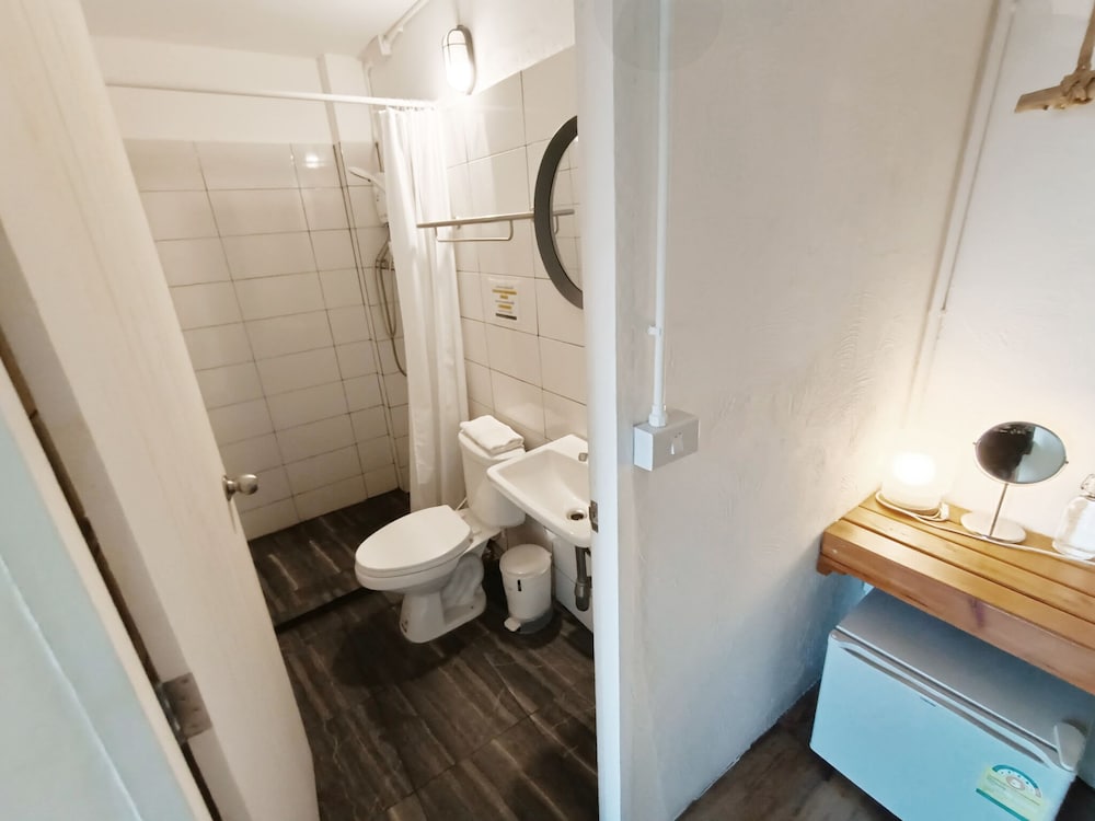 Sattahiptale Boutique Guest House & Hostel 48/50