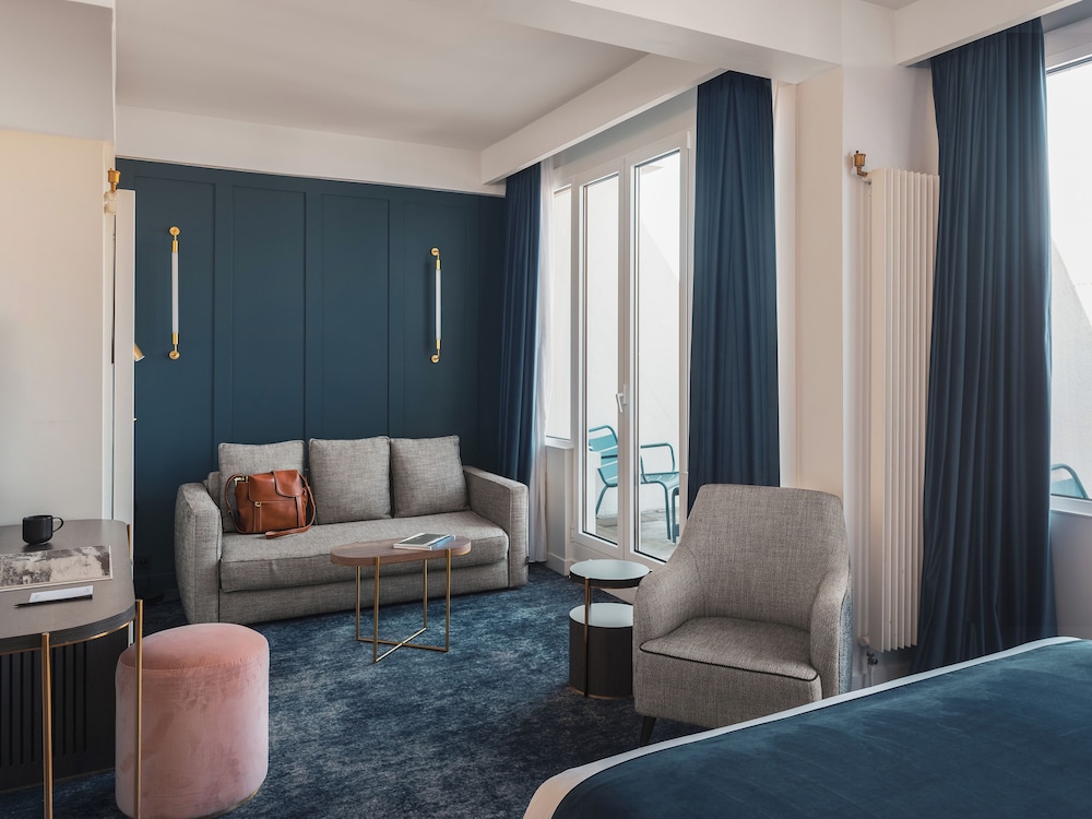 Pley Hotel 47/70