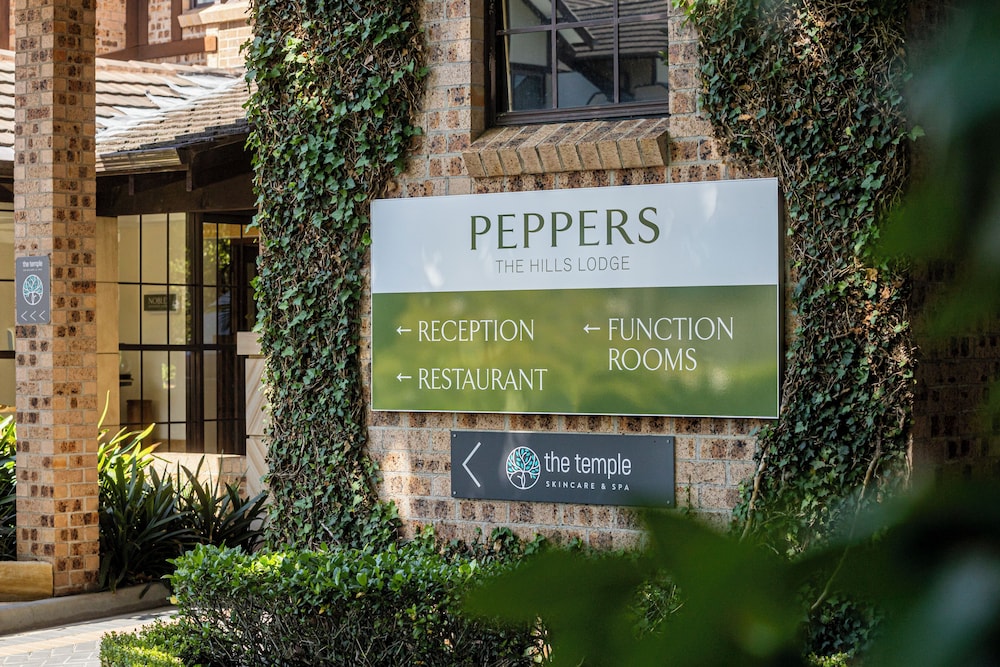 Peppers The Hills Lodge 6/68