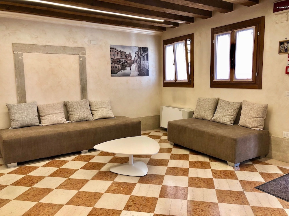 Domus Clugiae 29/41