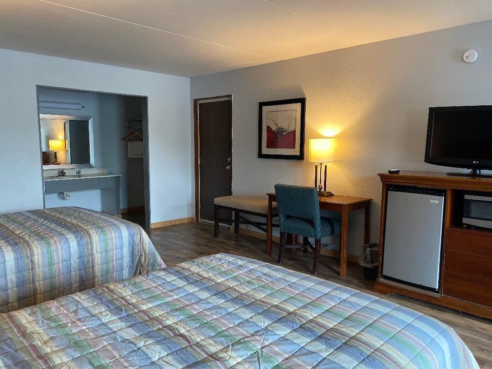Paris Inn and Suites 13/40