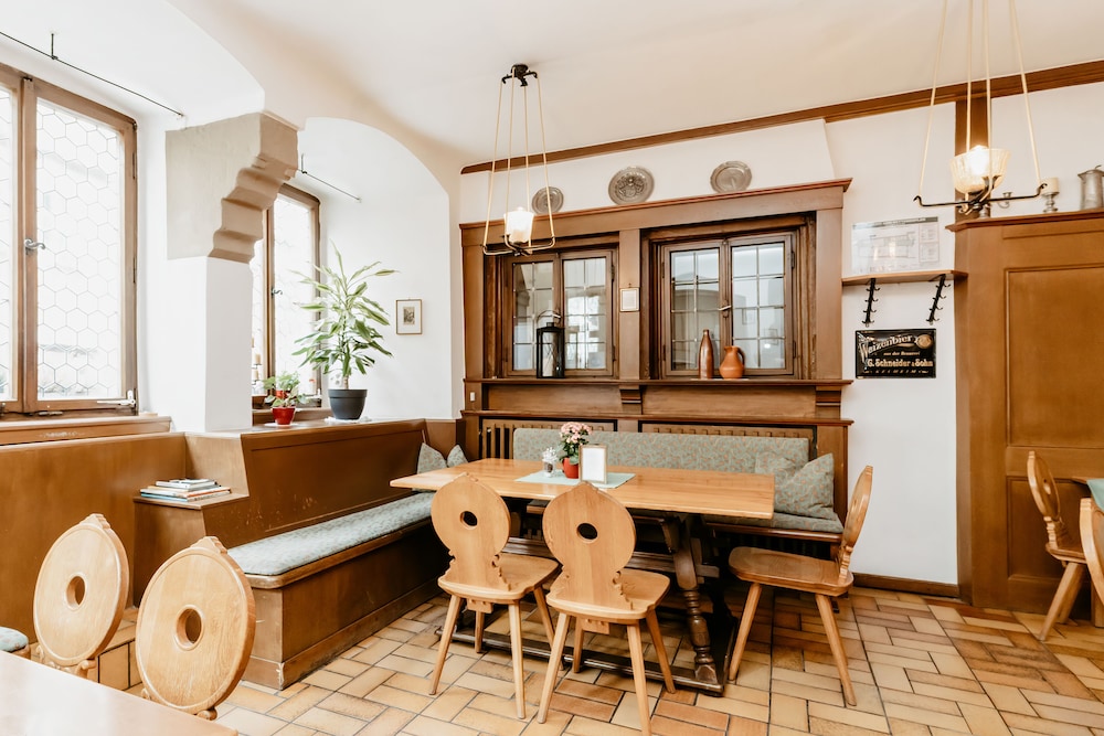 Hotel Gasthof Goldener Greifen 42/50