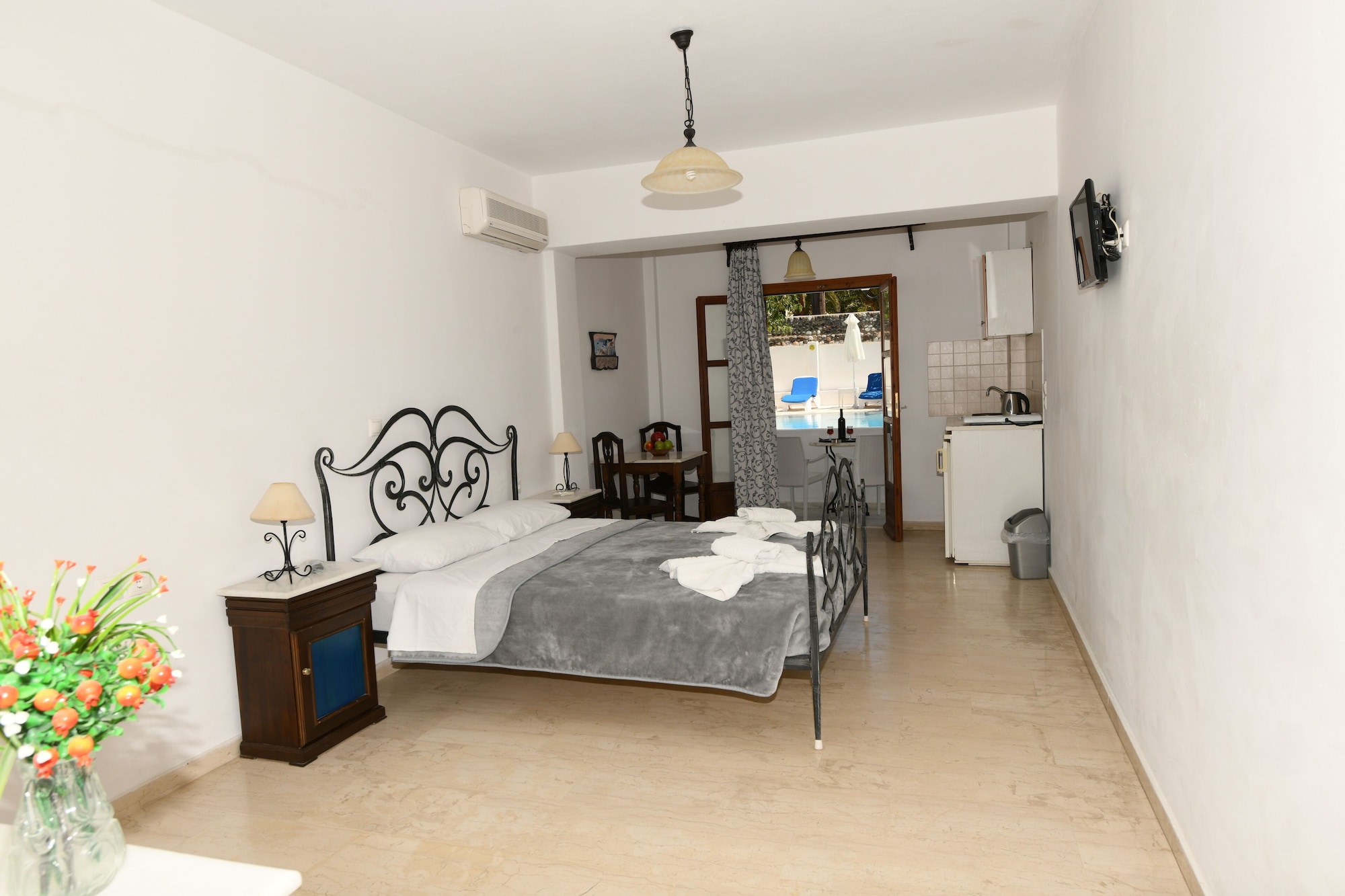STUDIO, DOUBLE BED, POOL VIEW, GROUND FLOOR