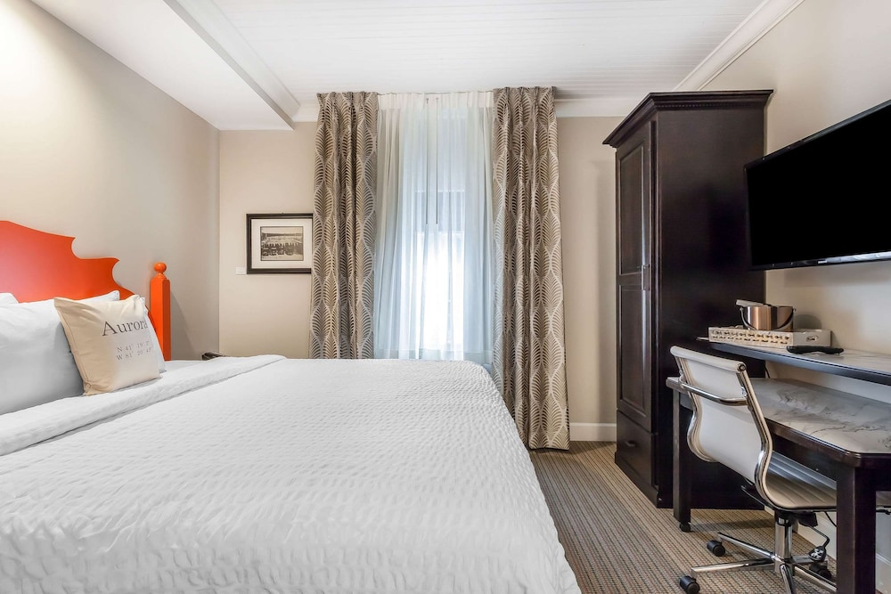 Aurora Inn Hotel And Event Center 21/45