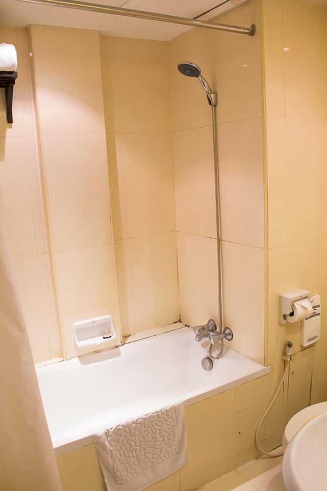 Grand Inn Hotel 59/64