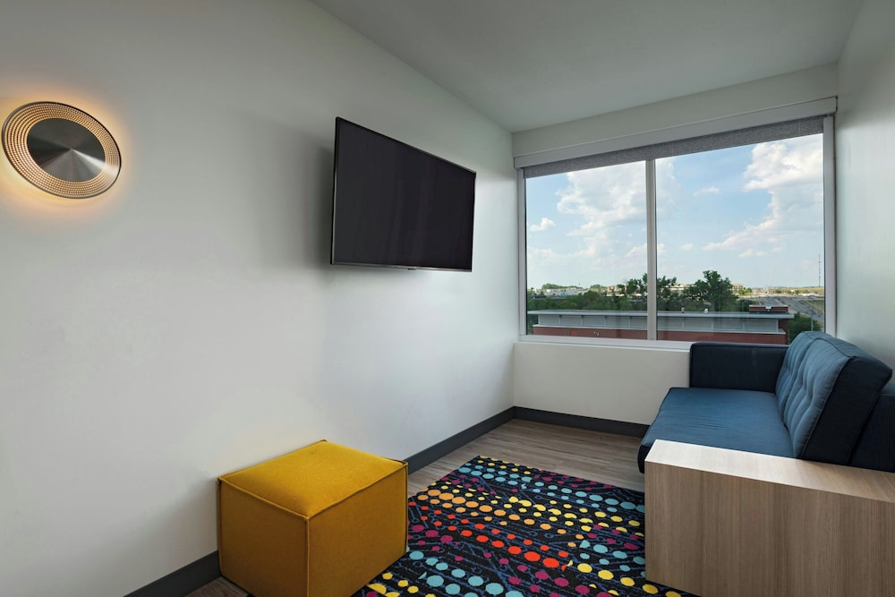 Aloft Omaha West 29/50