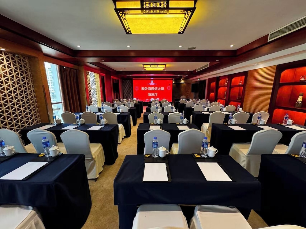 Communication International Hotel 28/34