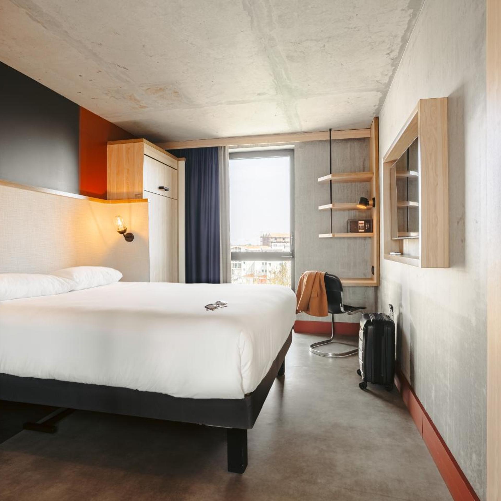 Superior, 1 Double and 1 Single Bed, Balcony