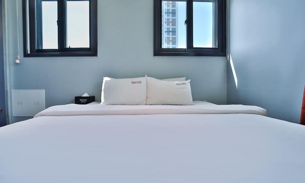 Hermes Hotel 30/56