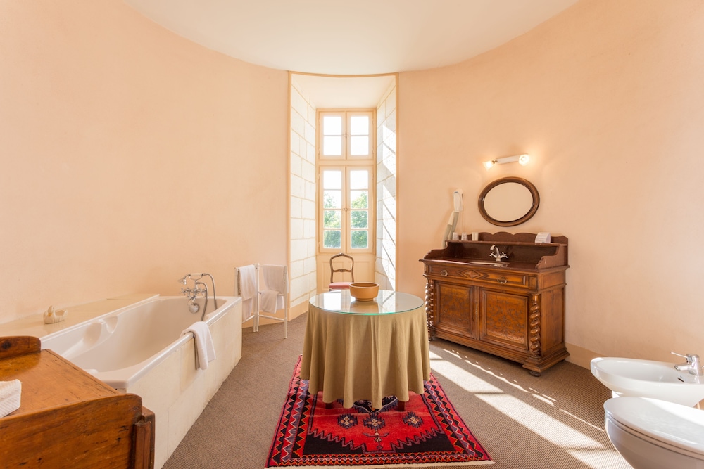 CHATEAU DE LA COTE 26/50