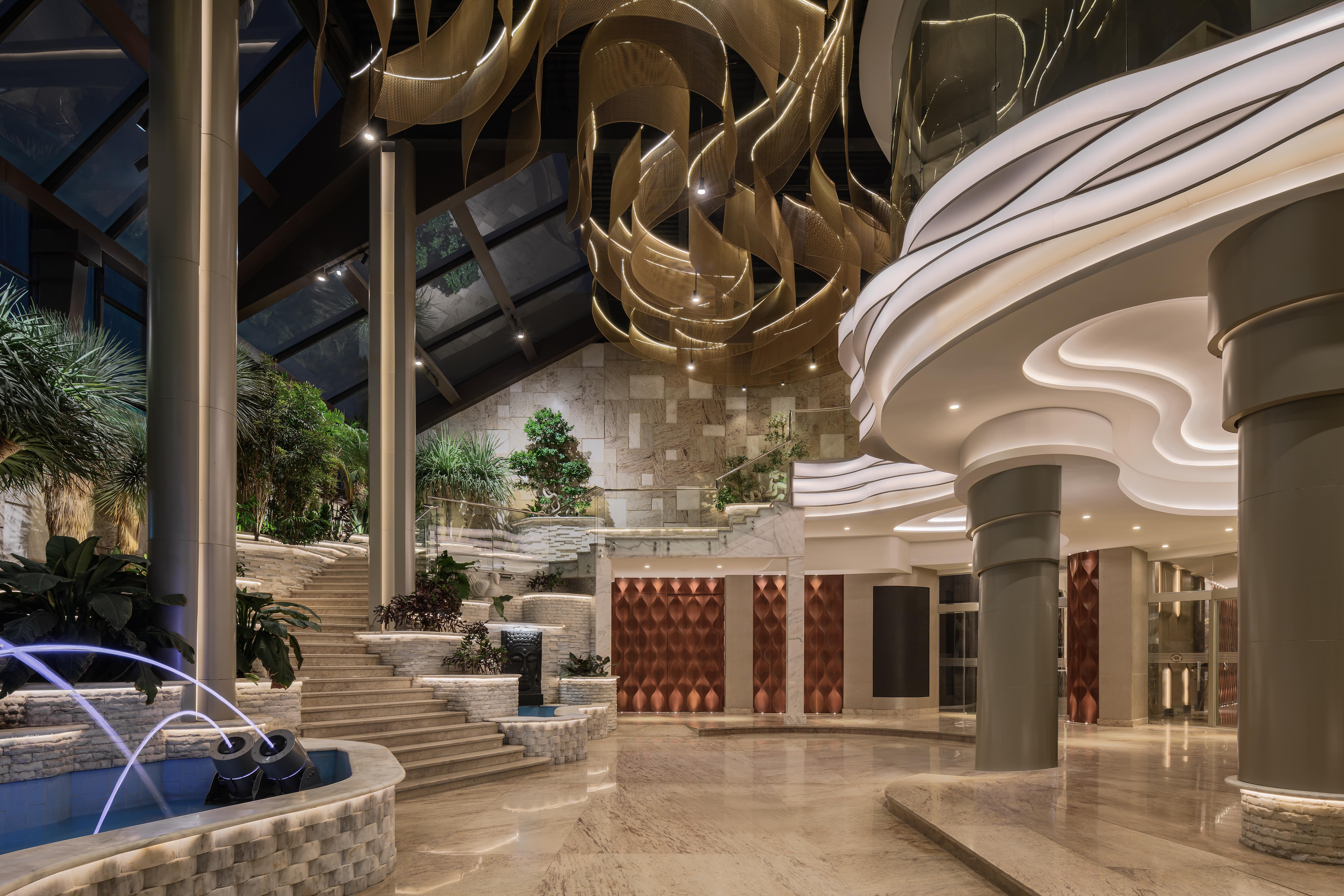Mirage Hotel & Conference Center 52/53